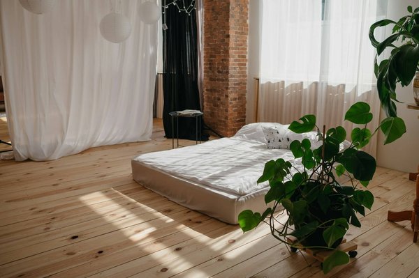 Choisir un lit au sol montessori pour l'éveil de l'enfant